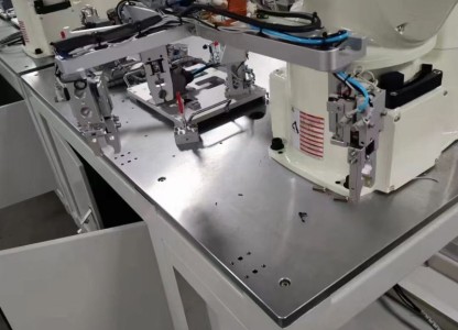 Робот-сменщик инструмента грузоподъемностью 10 кг LT для новых автоматических производственных линий